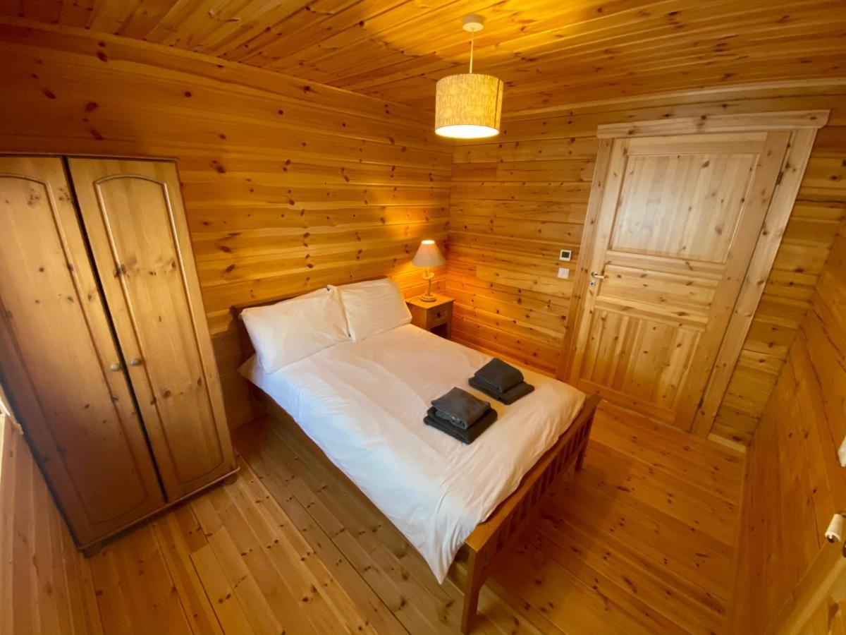 Pine Lodge Gorebridge Bagian luar foto