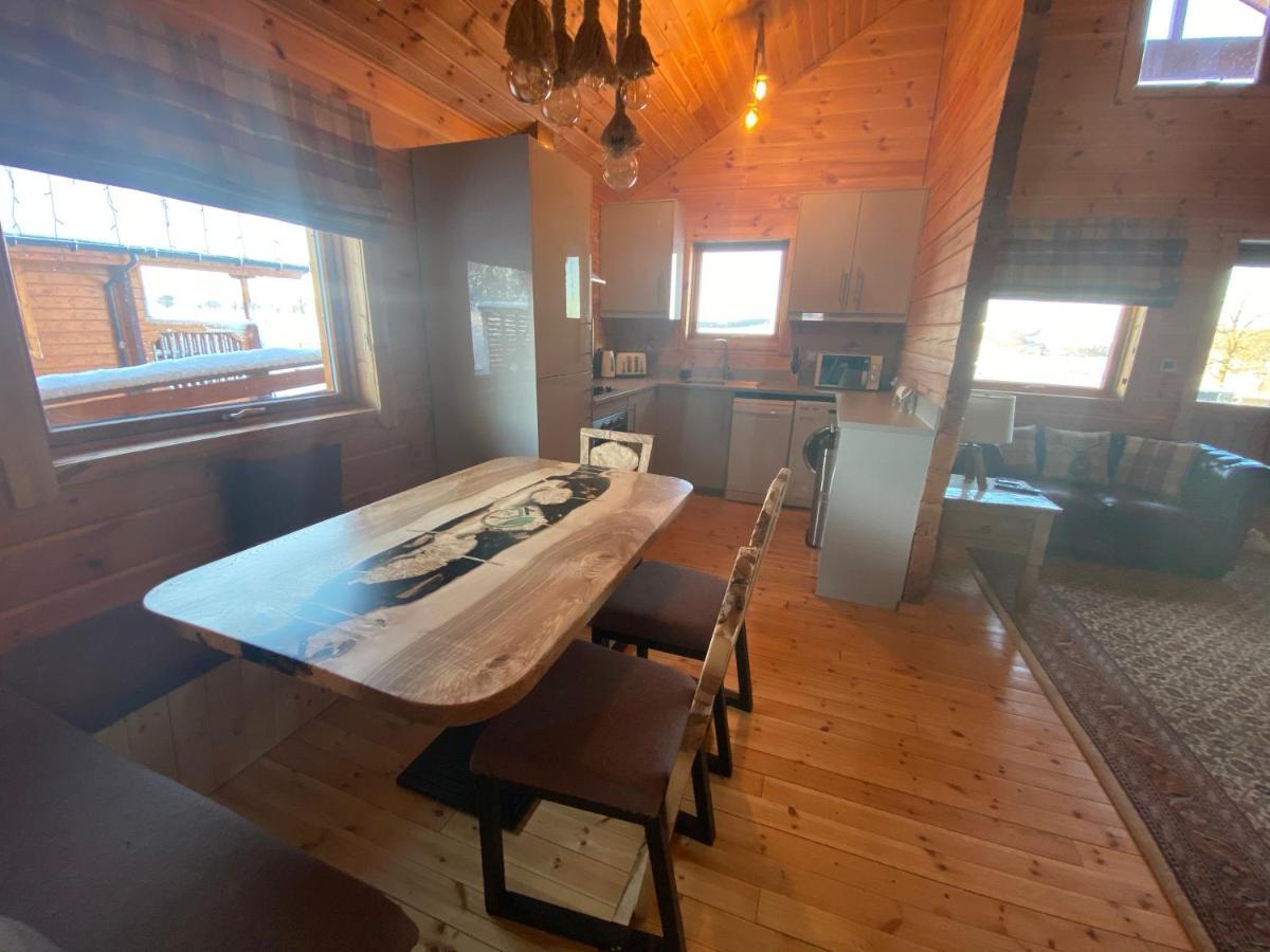 Pine Lodge Gorebridge Bagian luar foto