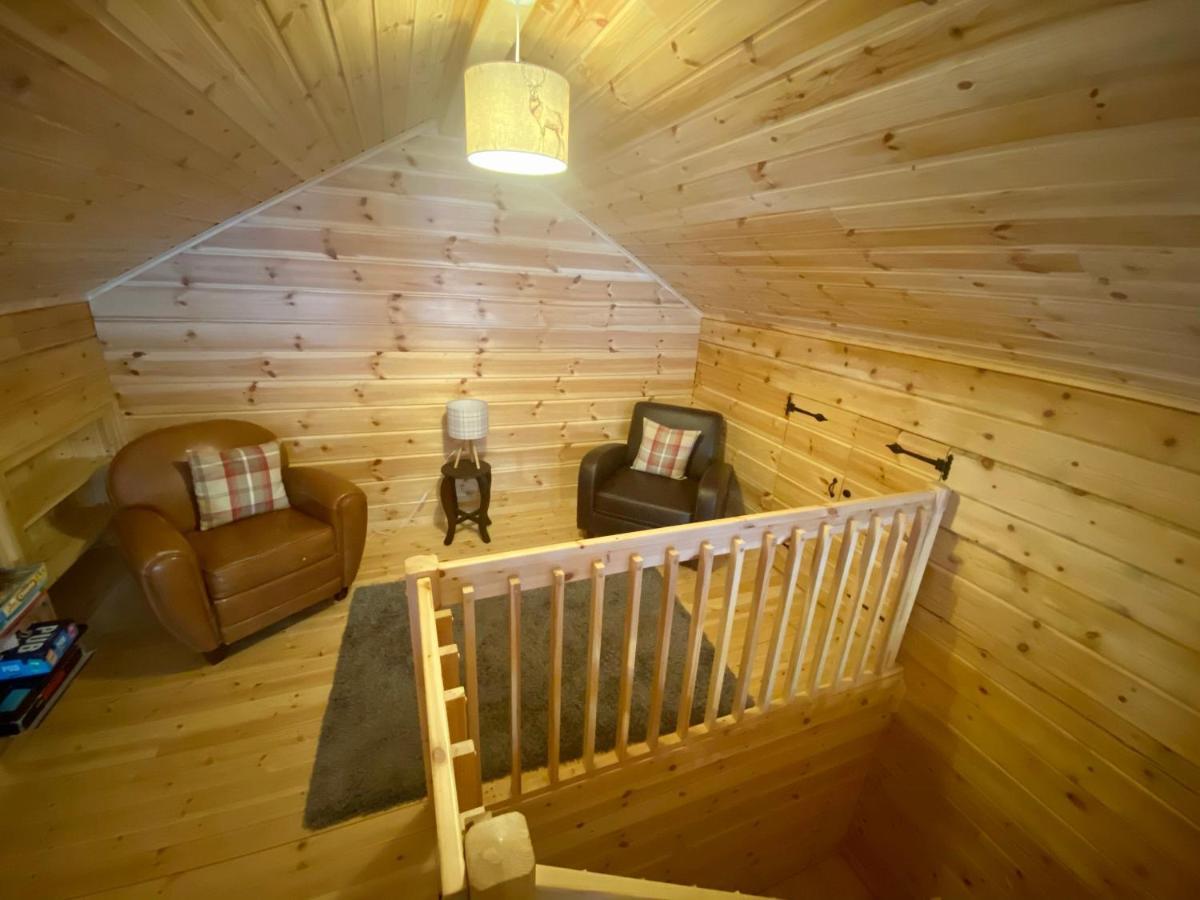 Pine Lodge Gorebridge Bagian luar foto